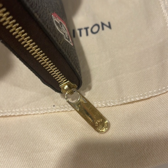 Louis Vuitton Zippy Wallet - Picture 6 of 7